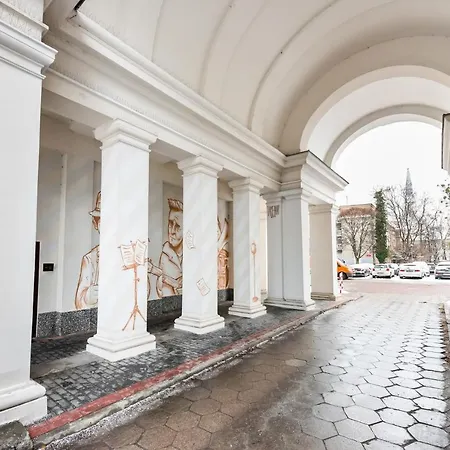 Nowolipki Modern By Bookinghost